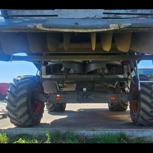 foto 7.5m combine harvester 5t/ha CLAAS Tucano 450 (docs)