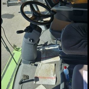 foto 7.5m combine harvester 5t/ha CLAAS Tucano 450 (docs)