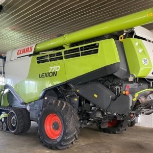 foto 18.2t/10.5m combine harvester belts CLAAS Lexion 770